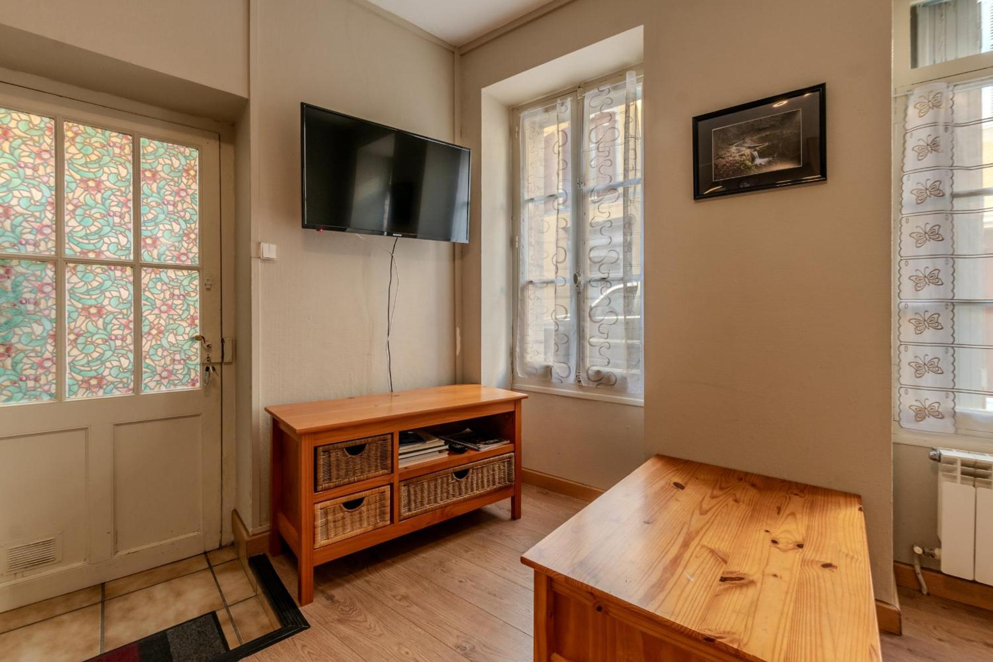 Logements A 2 Petits Pas Bagneres-de-Bigorre Room photo